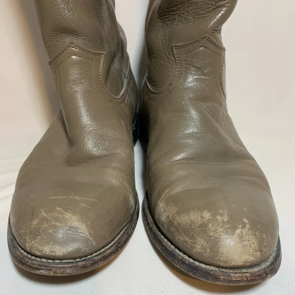 Cowtown size 9 Men’s Basic Roper pull on boots made in Mexico